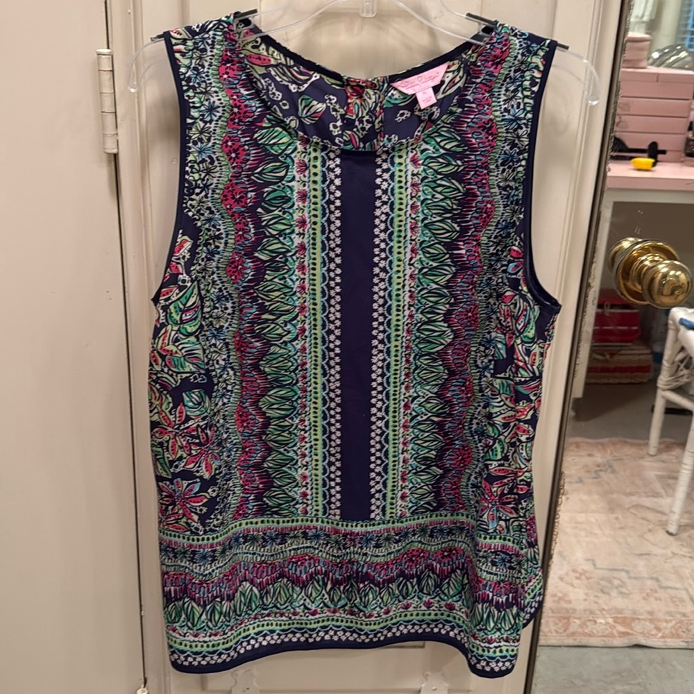 Lilly Pulitzer!  Silk tank blouse. Easy fit. XL